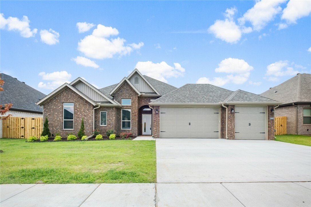 Property Photo:  1470 Sessile Oak Way  AR 72713 