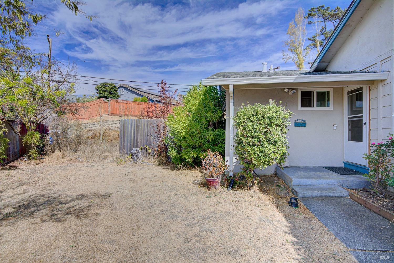 Property Photo:  200 Cardinal Lane  CA 94589 