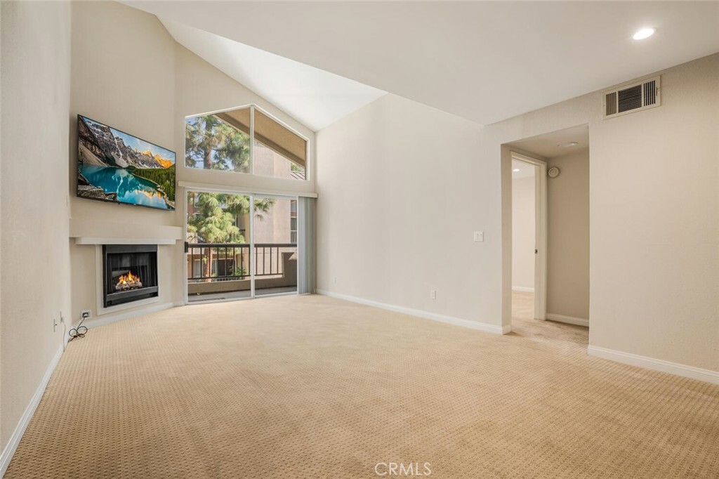 Property Photo:  21550 Burbank Boulevard 316  CA 91367 