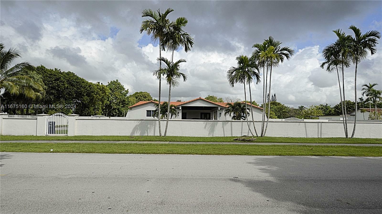 Property Photo:  9995 SW 64th St 0  FL 33173 