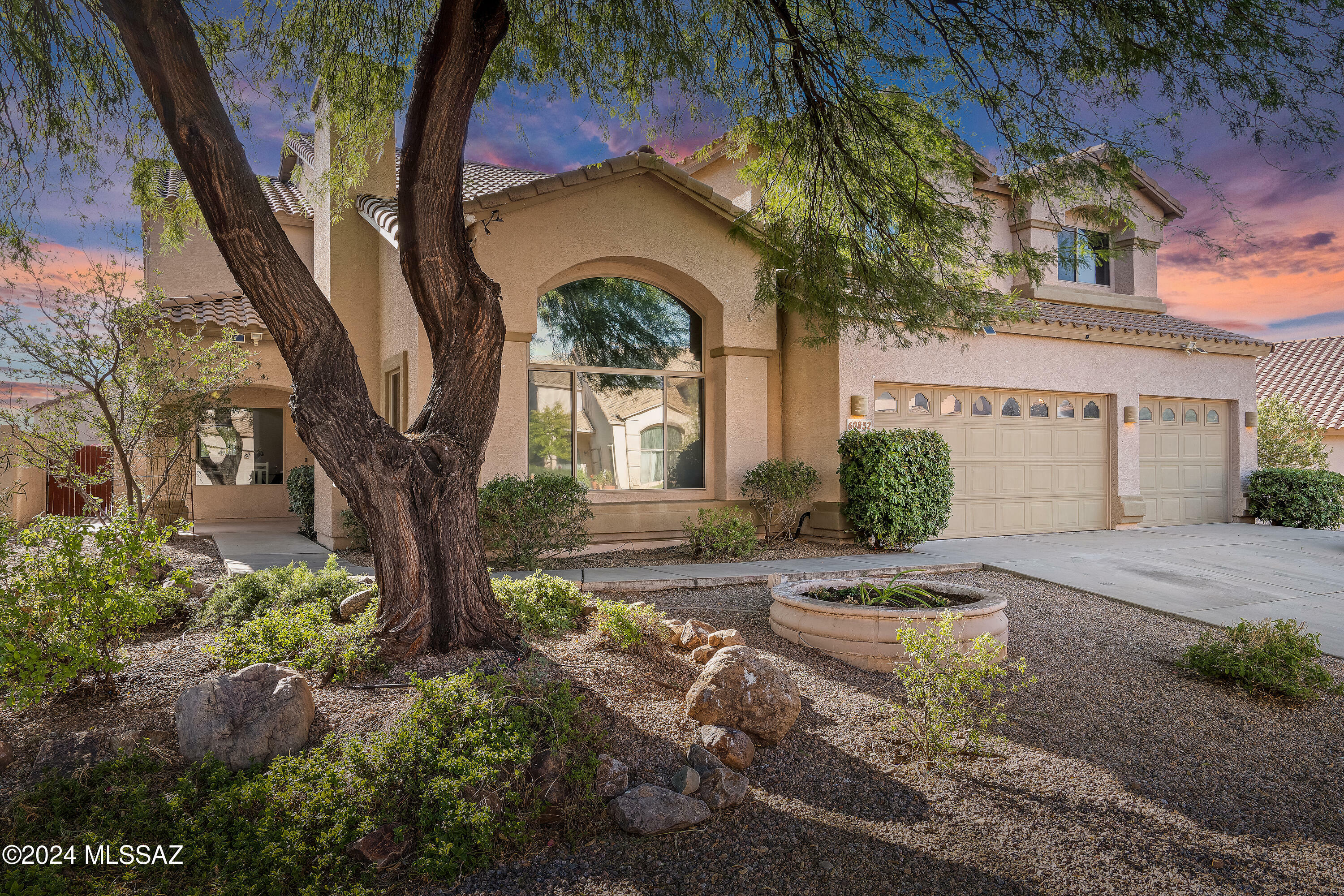 Property Photo:  60852 Rock Ledge Loop  AZ 85739 