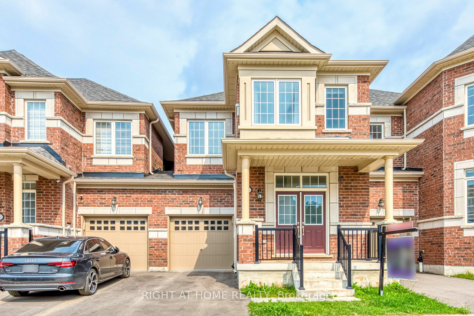 141 Marigold Gdns  Oakville ON L6H 0Y2 photo