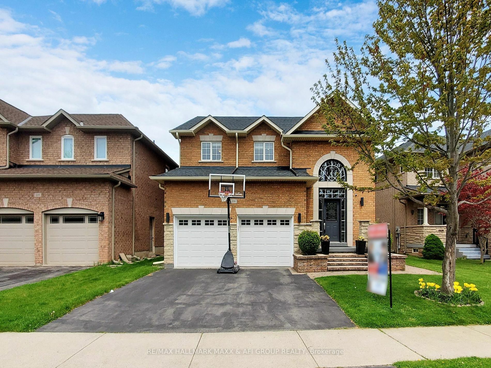 2211 Stratus Dr  Oakville ON L6M 4W5 photo