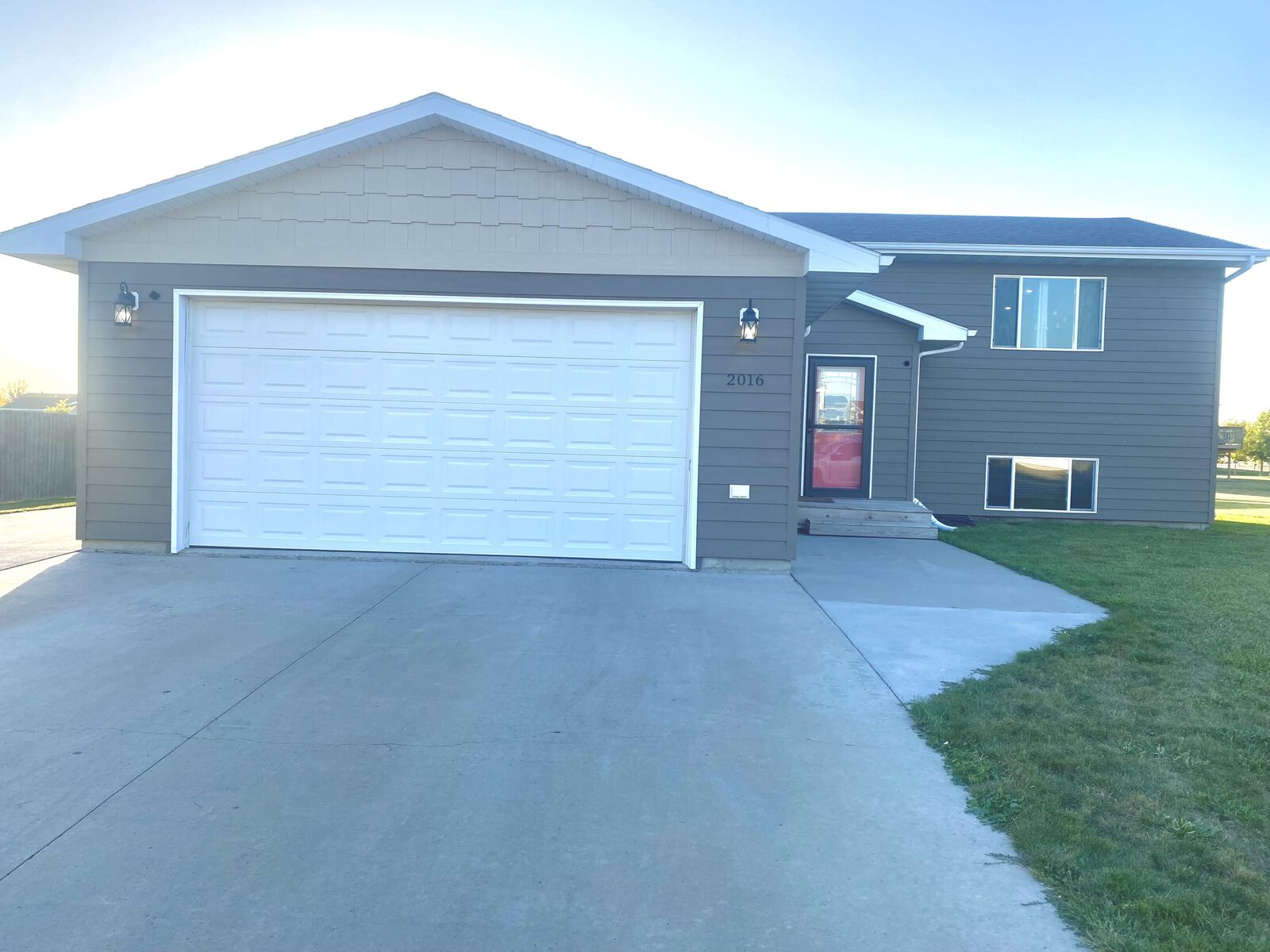 Property Photo:  2016 Eagle St  SD 57401 