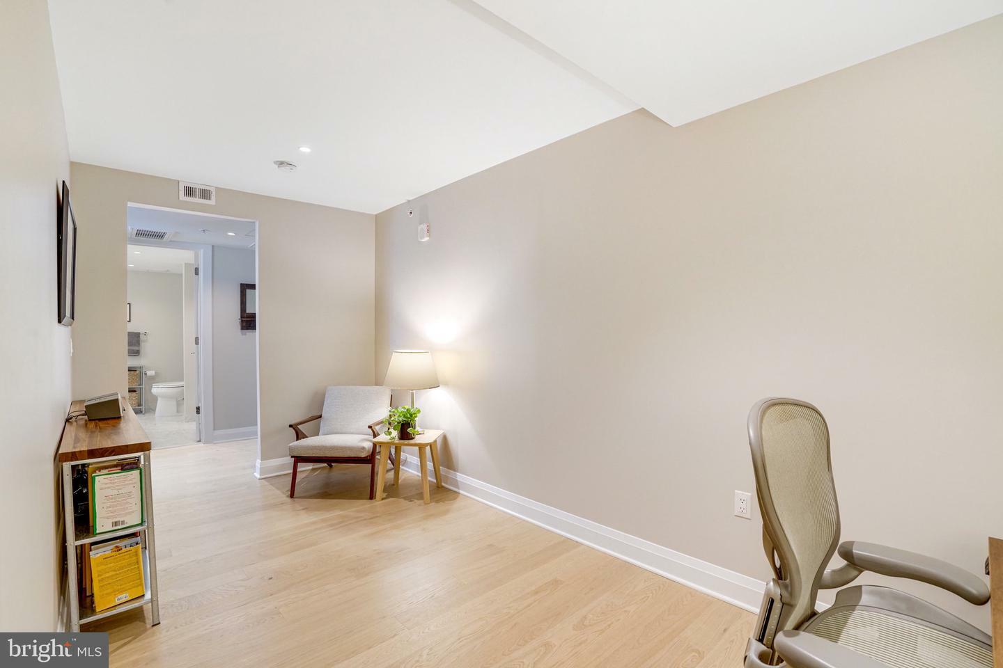 Property Photo:  925 N Fairfax Street 307  VA 22314 