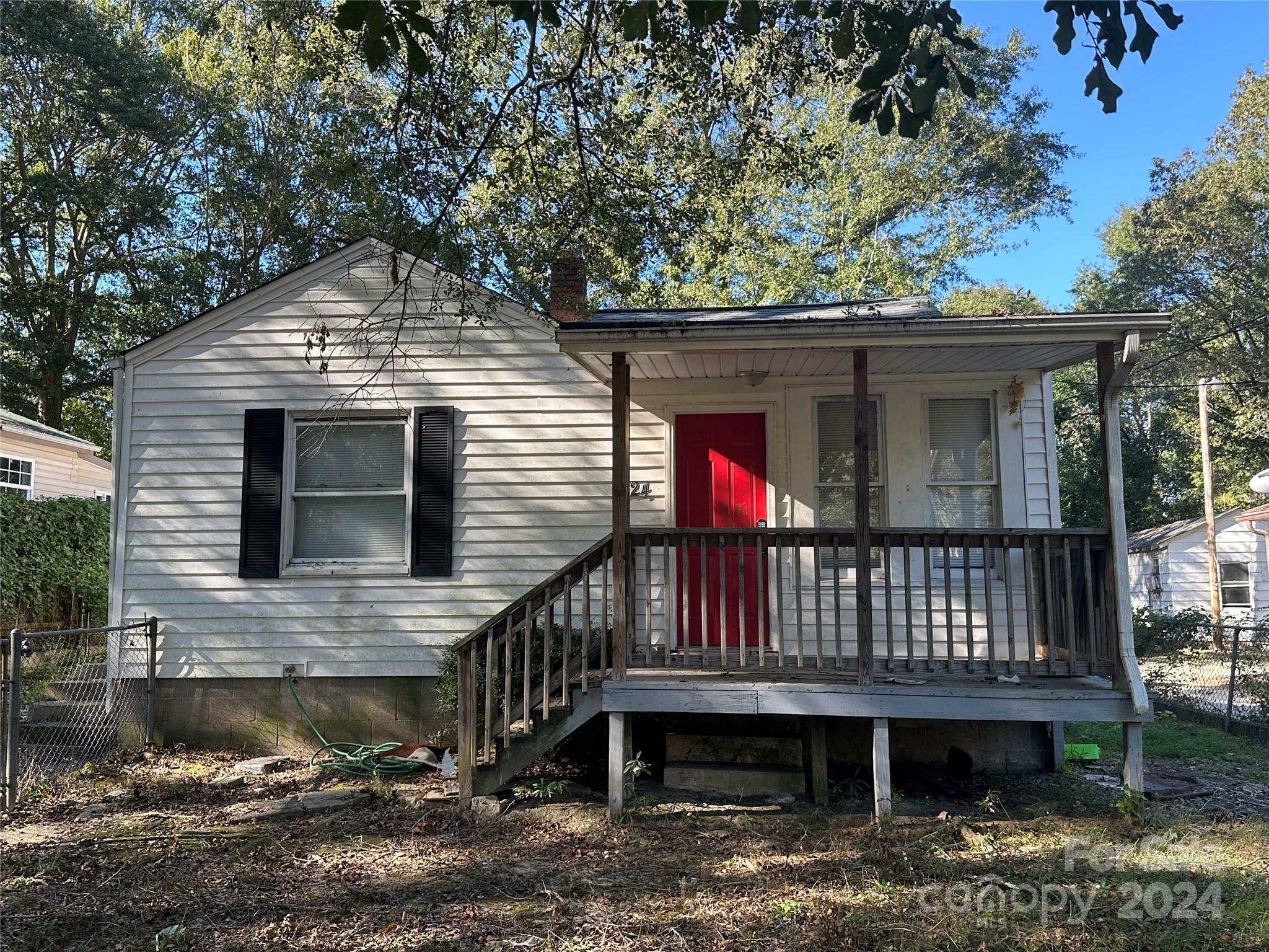 Property Photo:  1124 W Mauney Avenue  NC 28052 