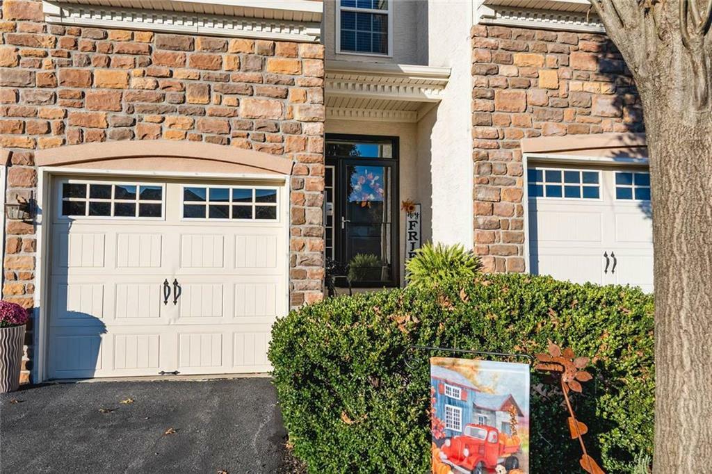 Property Photo:  3636 Lenape Lane  PA 18049 