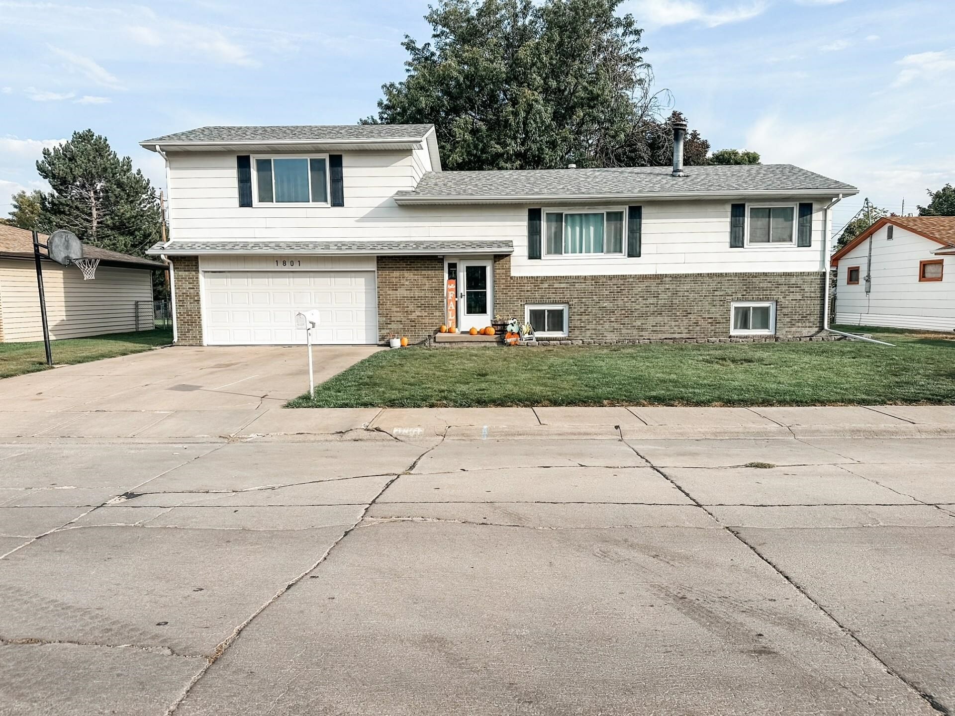 1801 Sunset Ave  North Platte NE 69101-0000 photo