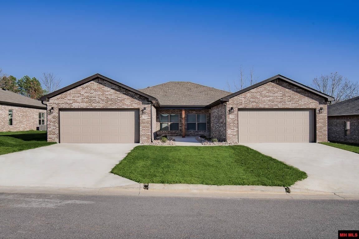 Property Photo: 349 Turnberry Court AR 72653