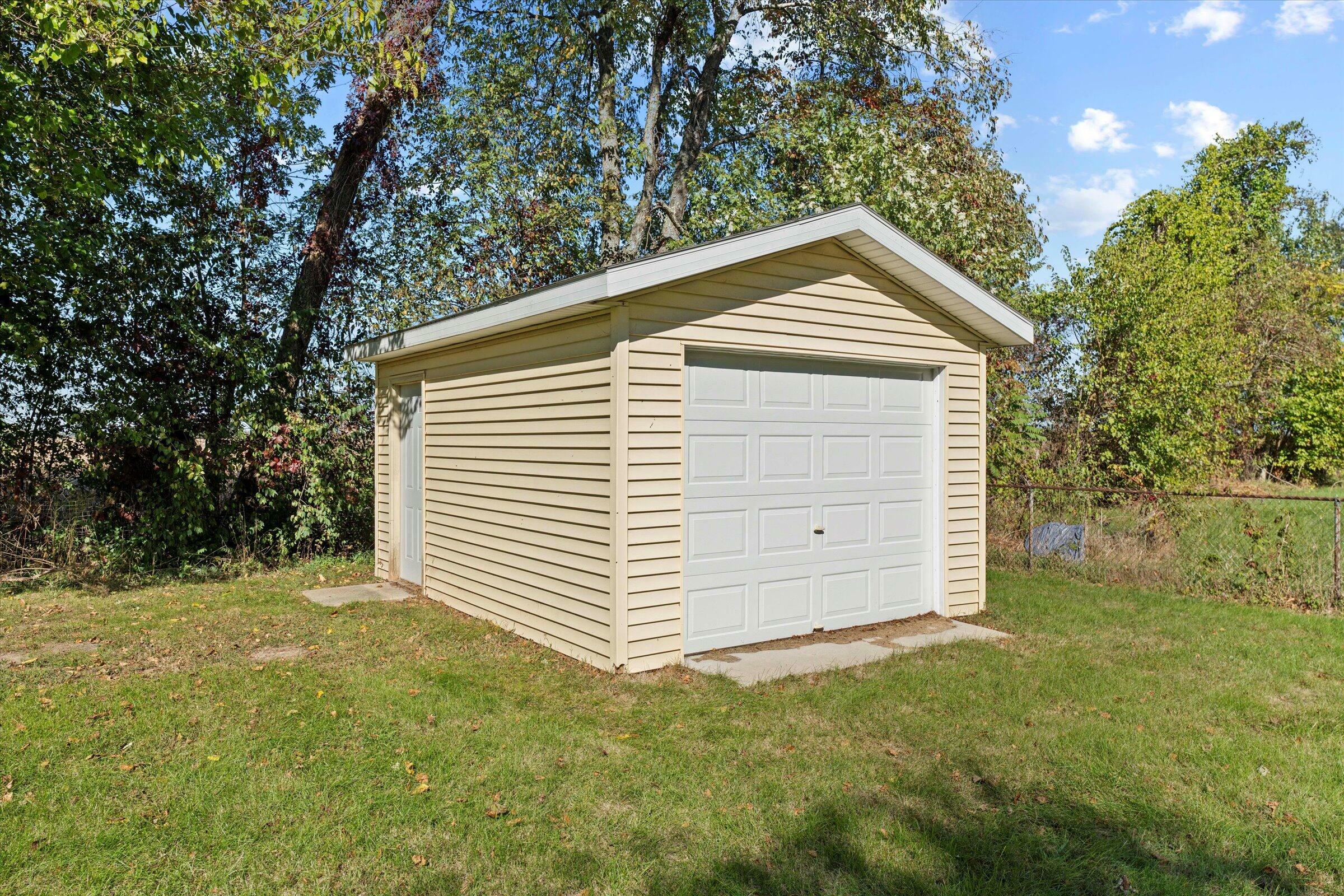 Property Photo:  24350 Redfield Street  MI 49112 