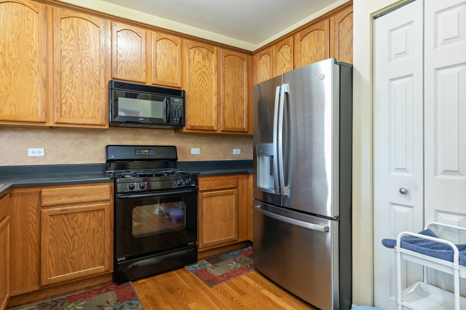 Property Photo:  126 Neutrenton Avenue  IL 60120 