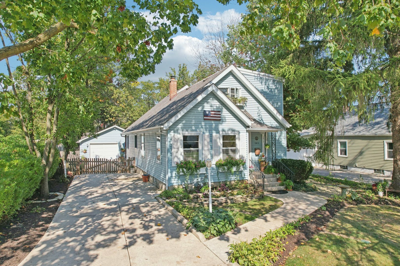 Property Photo:  141 E 2nd Avenue  IL 60451 