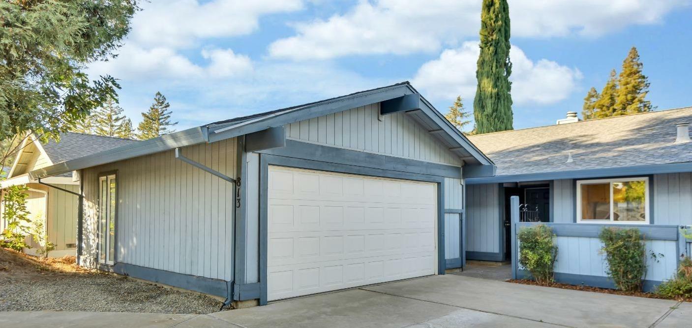 Property Photo:  813 Florin Road  CA 95831 