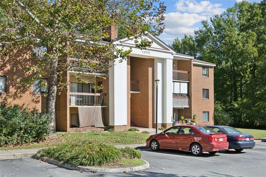 Property Photo:  4005 Governors Square 10  VA 23188 