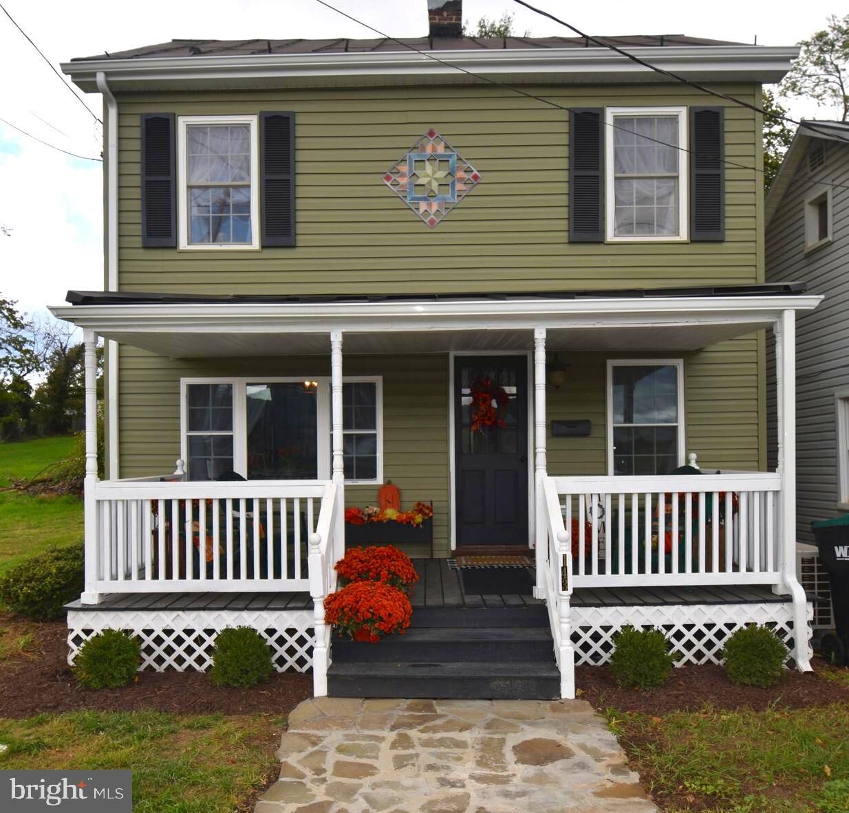 Property Photo:  143 N Water Street  VA 22664 