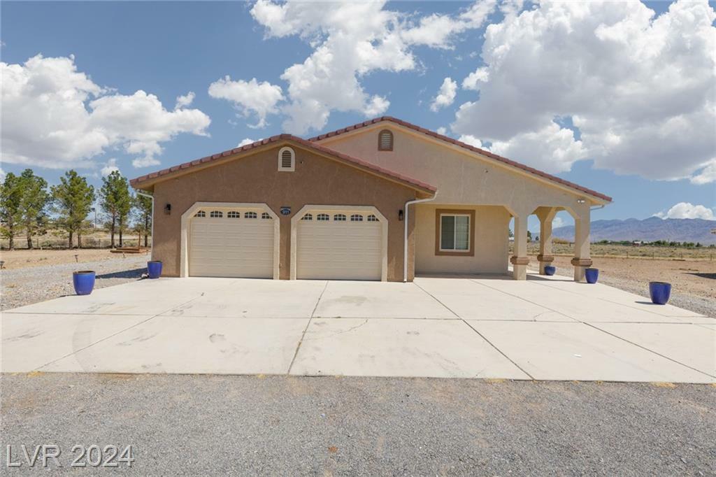 Property Photo:  911 Starlight Drive  NV 89048 