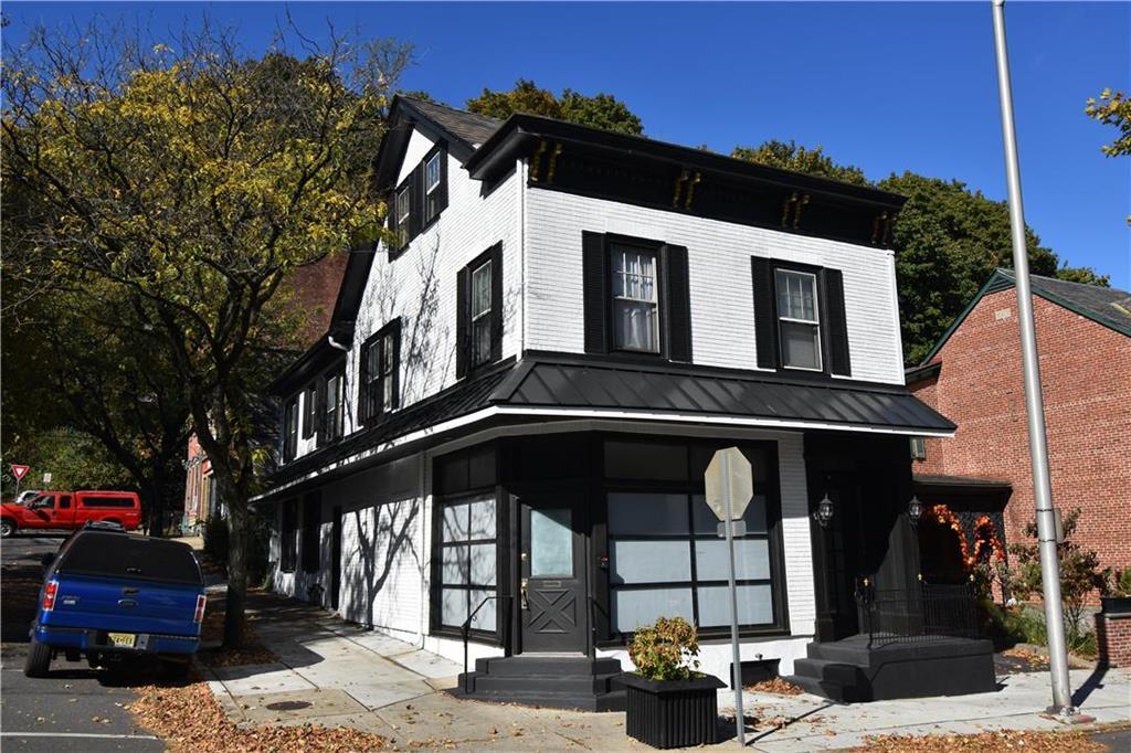 Property Photo:  100 North 4th Street  PA 18042 