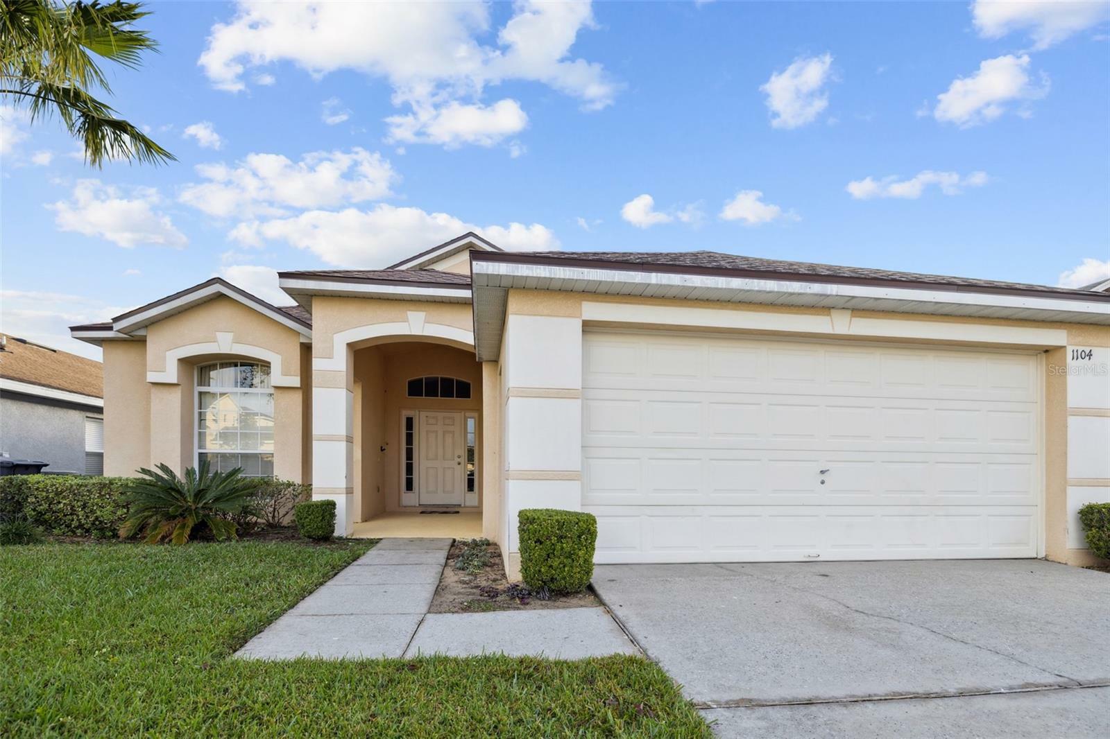 1104 Bloomingdale Drive  Davenport FL 33897 photo