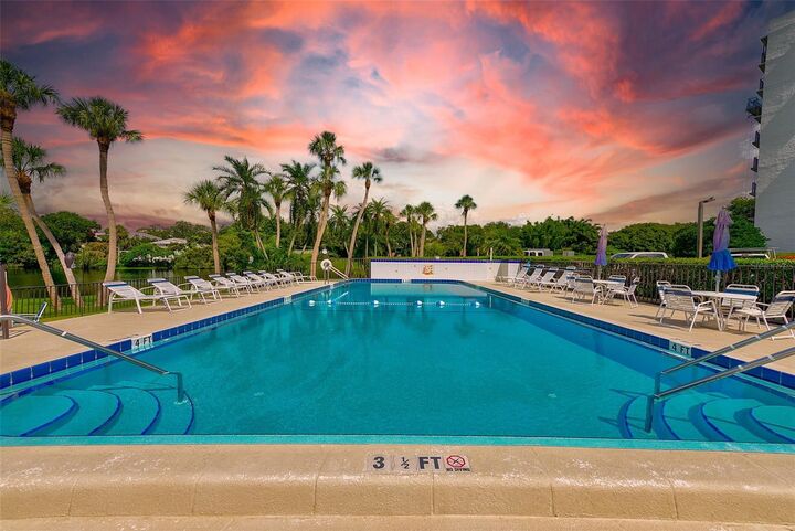Property Photo:  220 Belleview Boulevard 802  FL 33756 