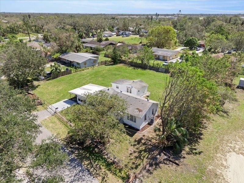 Property Photo:  2528 33rd Avenue Drive E  FL 34208 