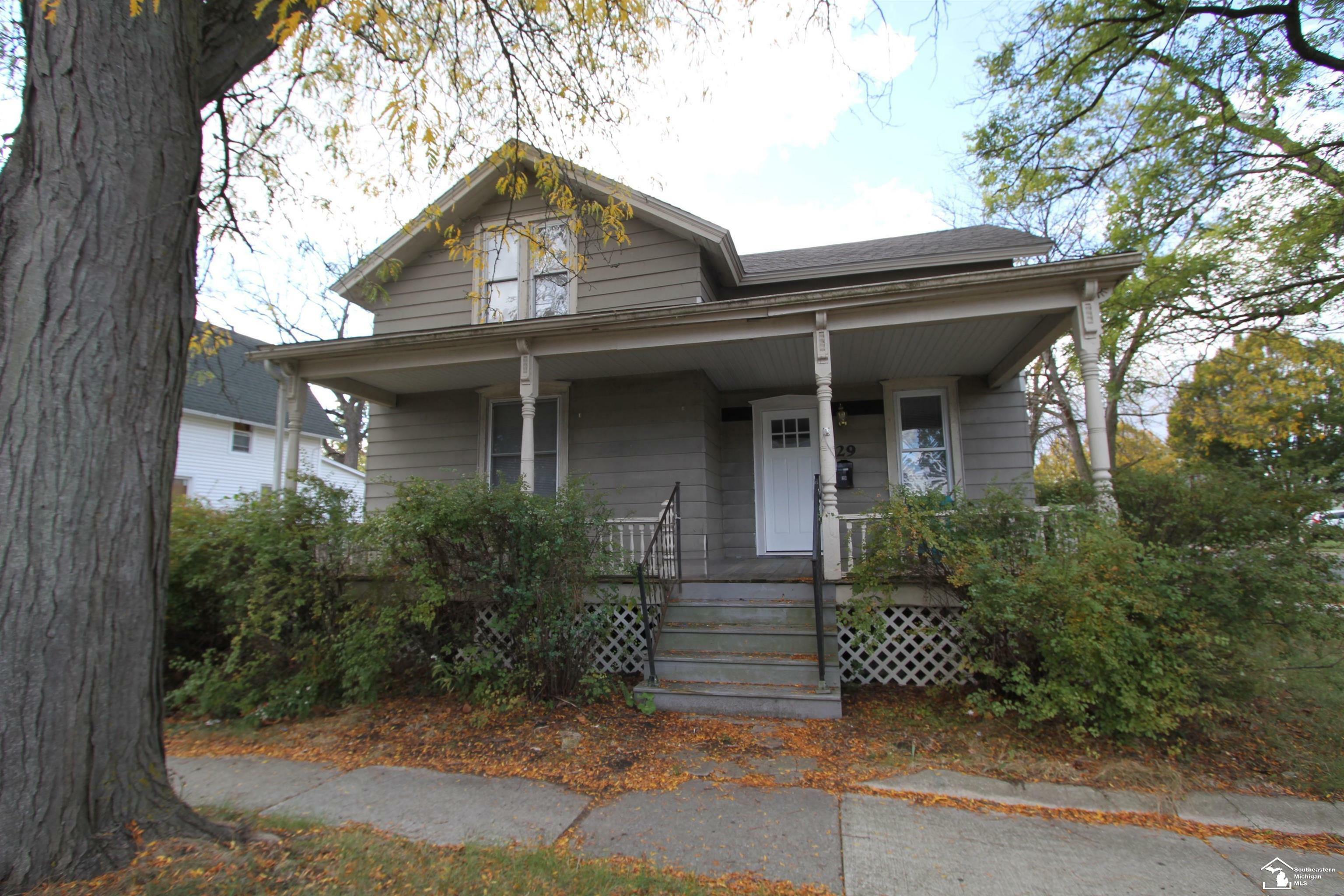 Property Photo:  29 W Third Street  MI 48161 