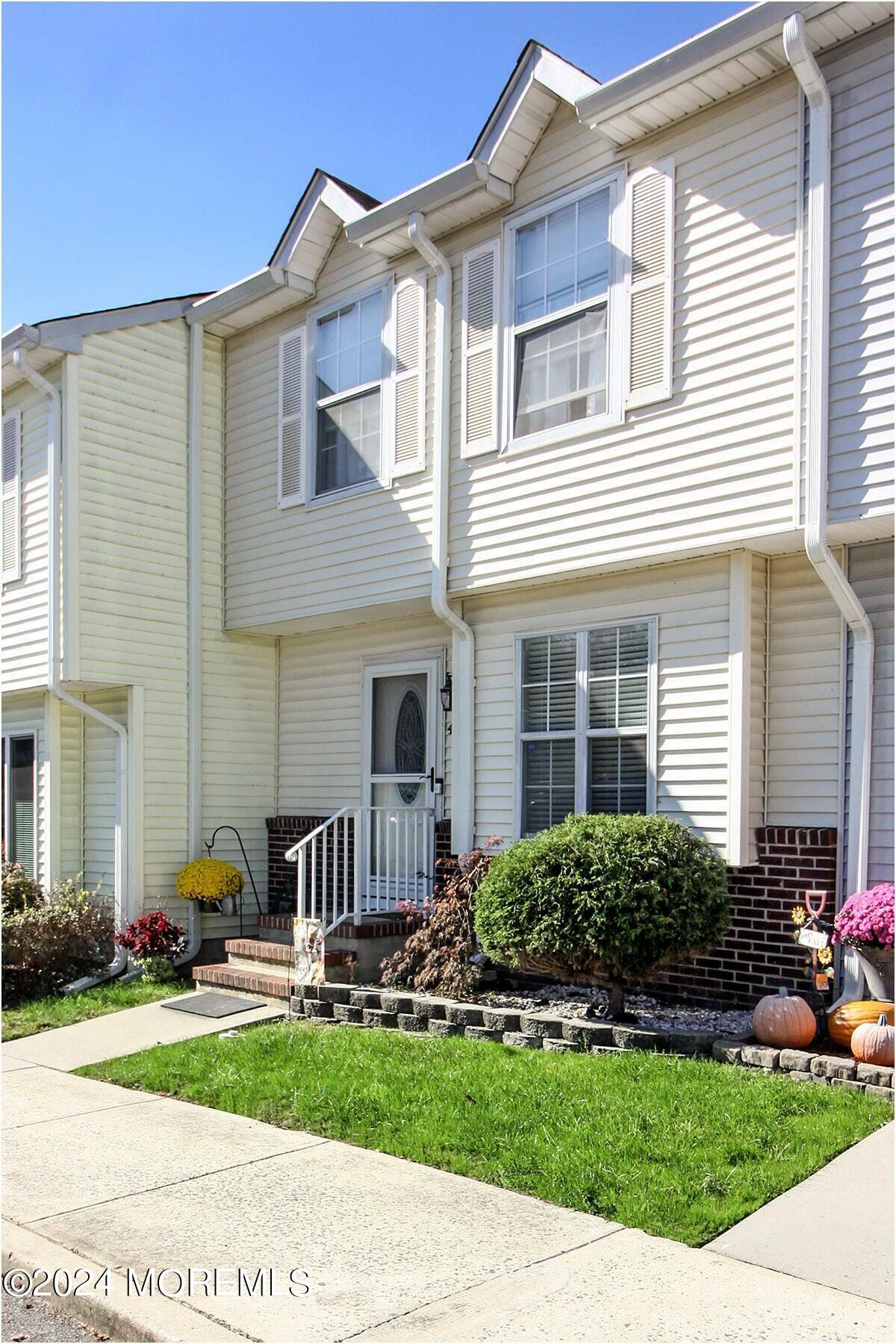 Property Photo:  43 Renee Court  NJ 08527 