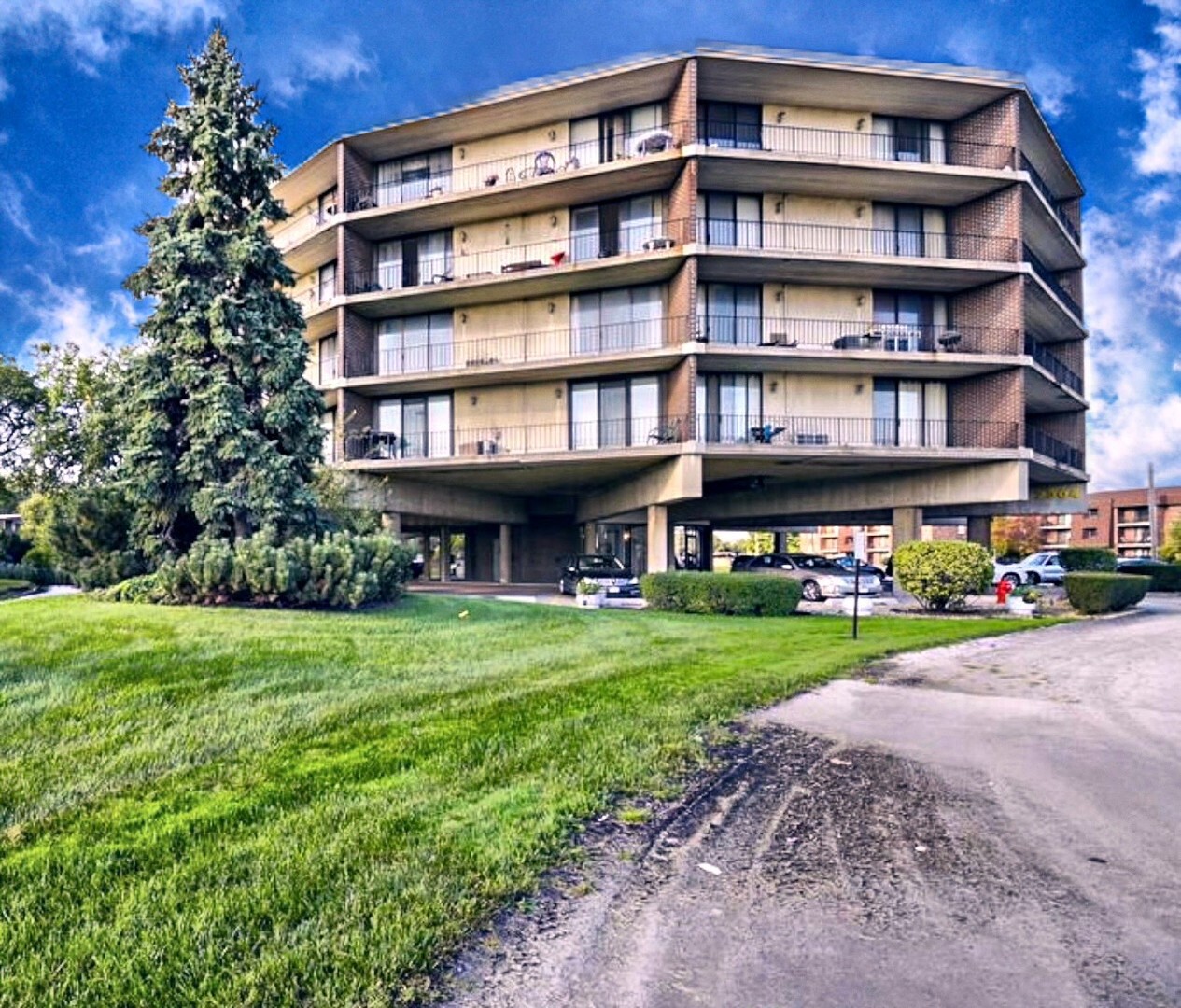 Property Photo:  2304 Holiday Terrace 401  IL 60438 