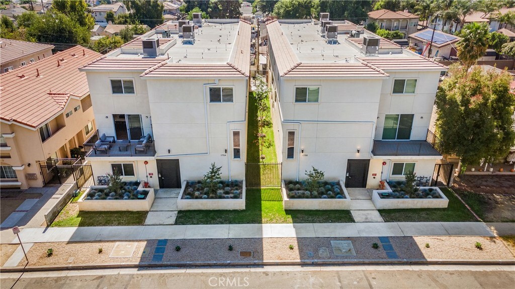 Property Photo:  17154 Chatsworth Street 4  CA 91344 