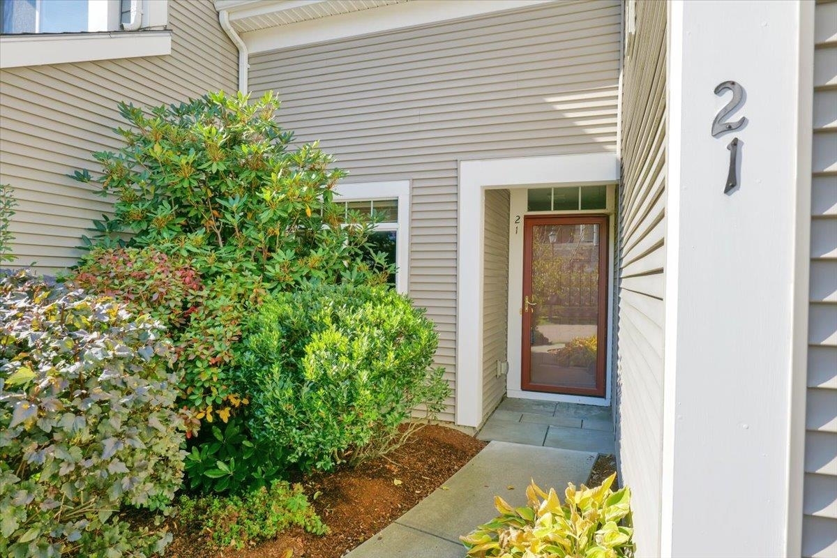 Property Photo:  21 Hermit Thrush Lane  VT 05403 