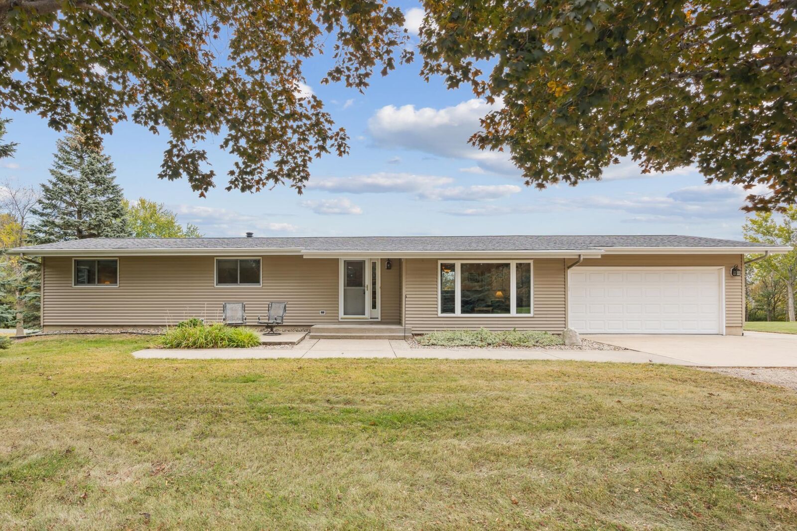 Property Photo:  696 Baker Lane  WI 54016 
