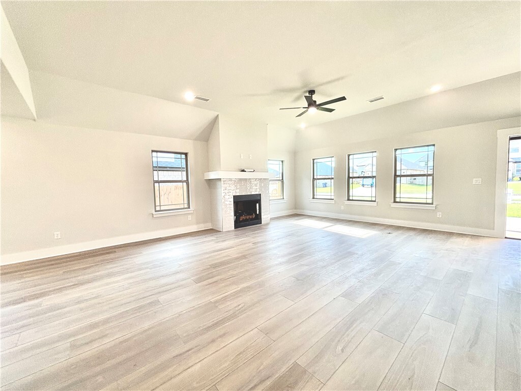 Property Photo:  702 W Taylor Street  AR 72761 