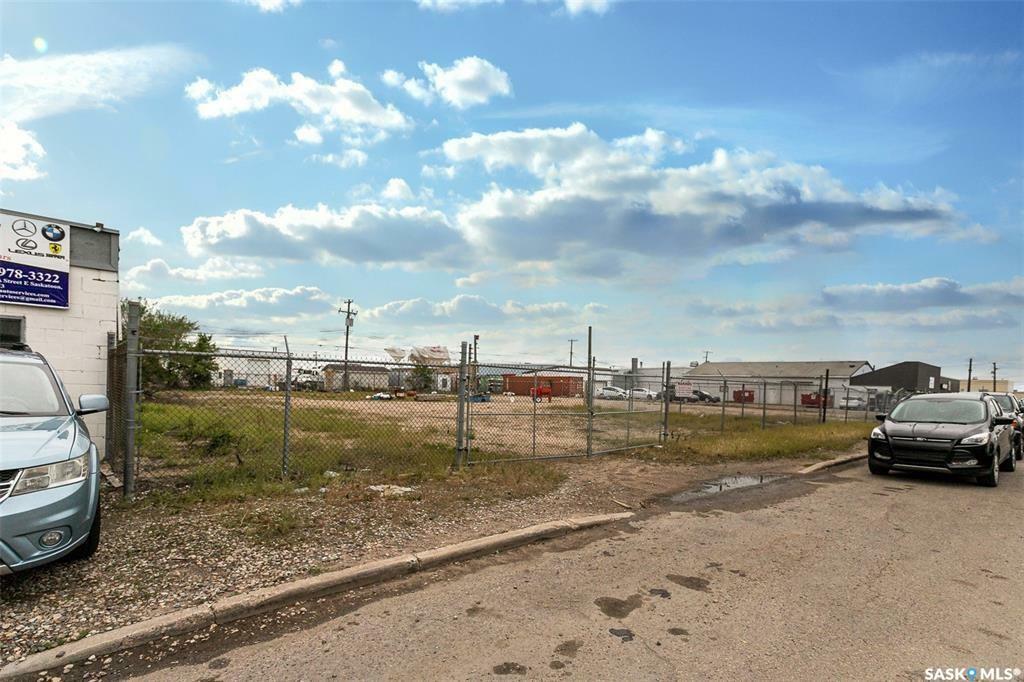 Photo de la propriété:  512 42nd A Street E  SK S7K 0V3 