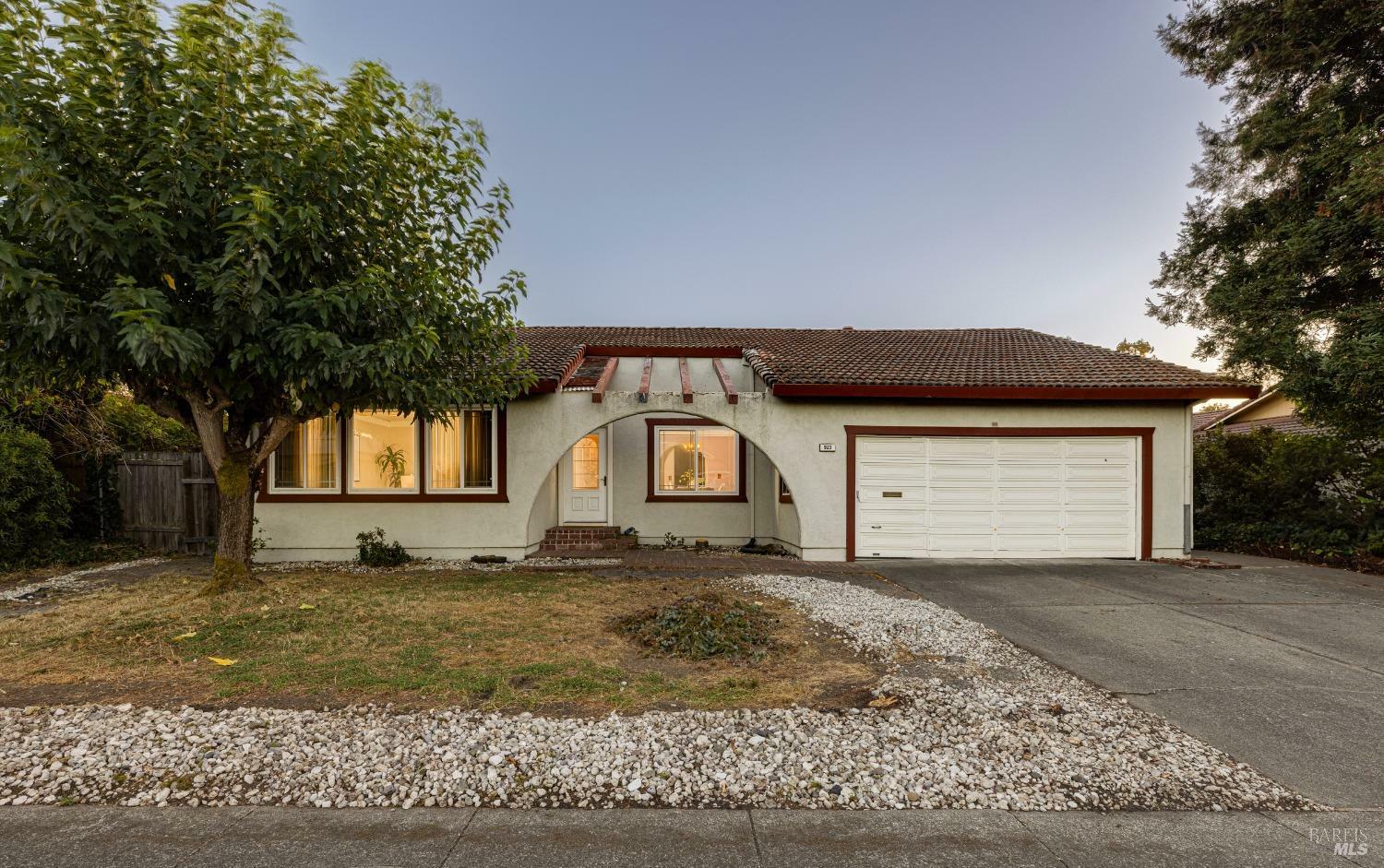 Property Photo:  923 Santa Dorotea Circle  CA 94928 