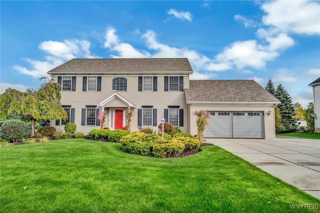 Property Photo: 6 Chisholm Trail NY 14127