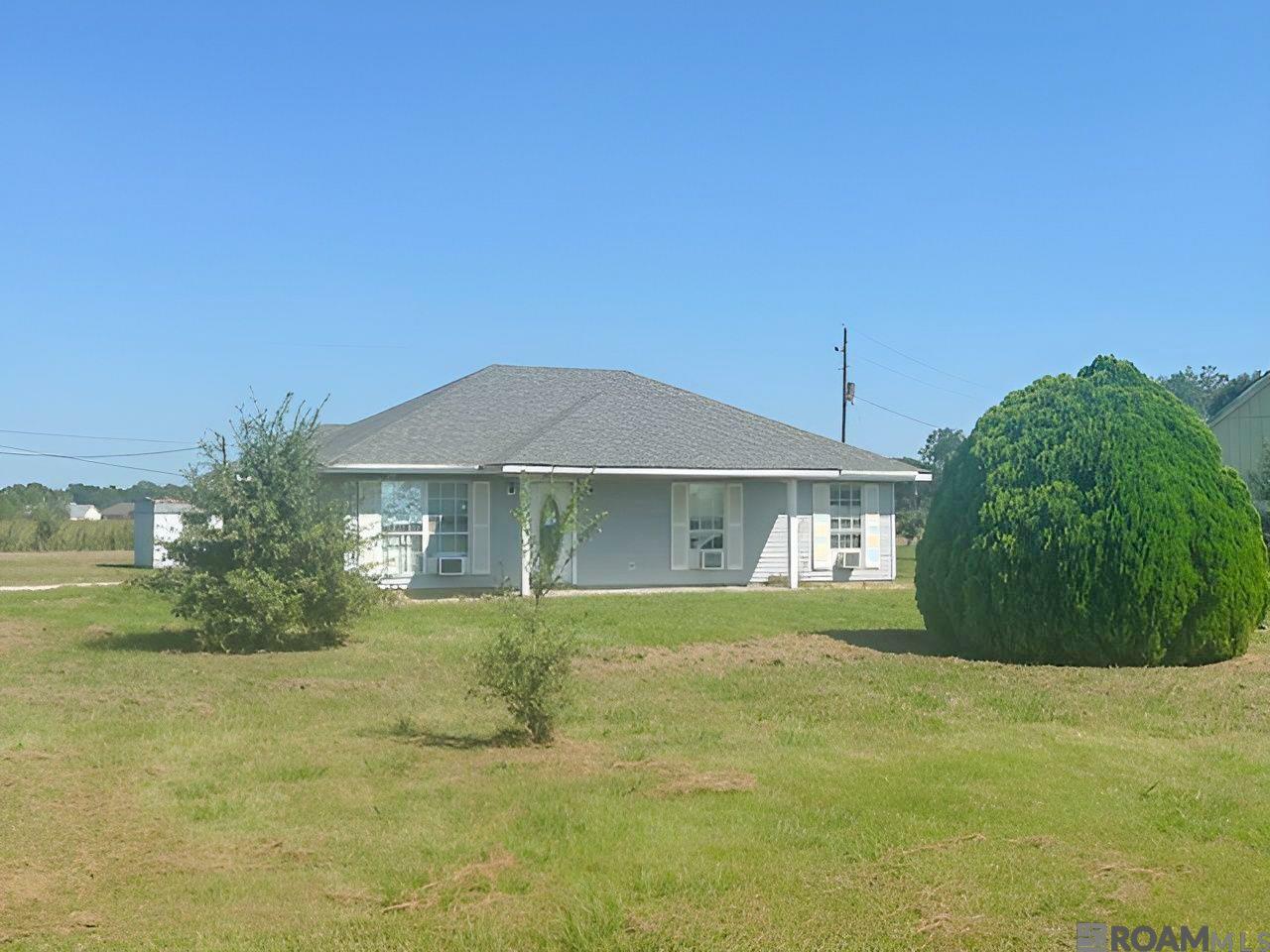 Property Photo:  8224 Section Rd  LA 70767 