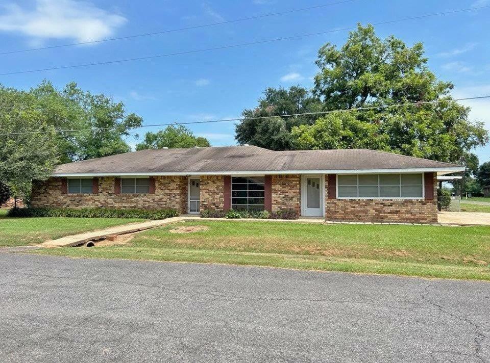 Property Photo: 233 Patricia Avenue LA 71327