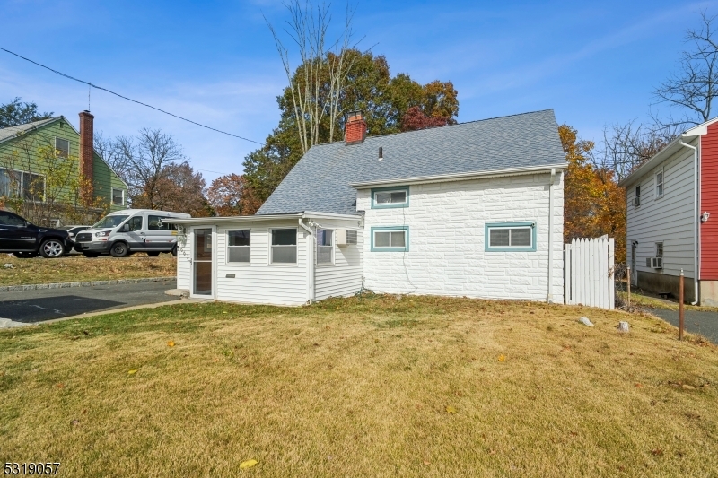 Property Photo:  663 Mount Pleasant Ave  NJ 07052 