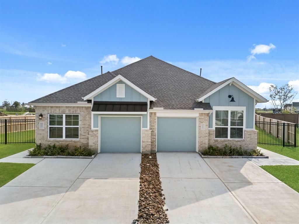 Property Photo:  10007 Crescendo Way  TX 77583 