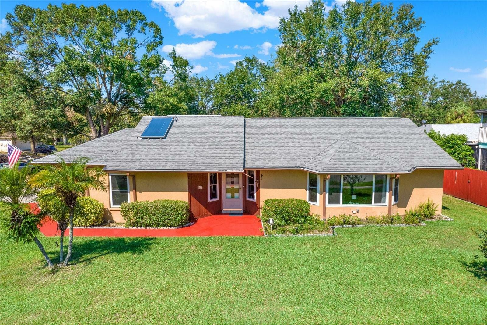 Property Photo:  1711 Newland Place  FL 33594 