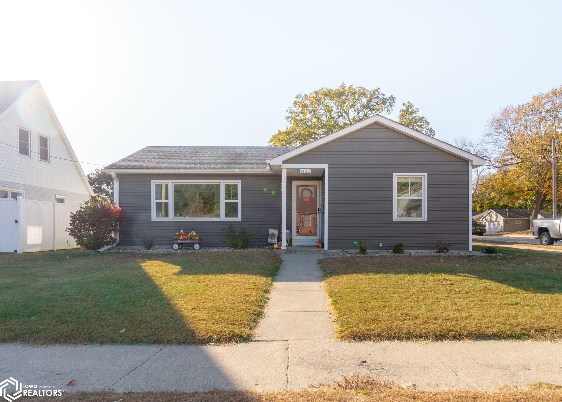 Property Photo:  1432 N Hampshire Avenue  IA 50401 