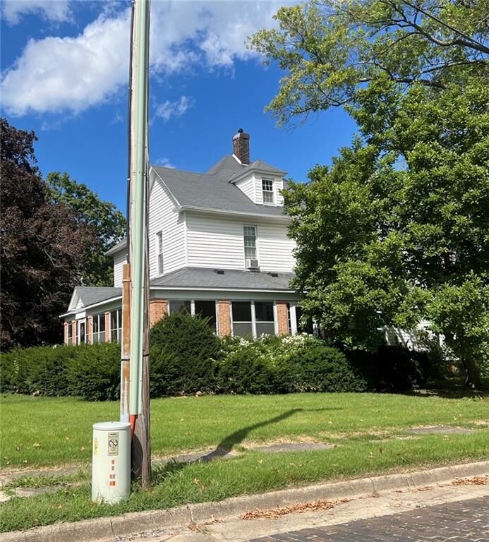 Property Photo:  204 N Walnut Street  IL 61943 