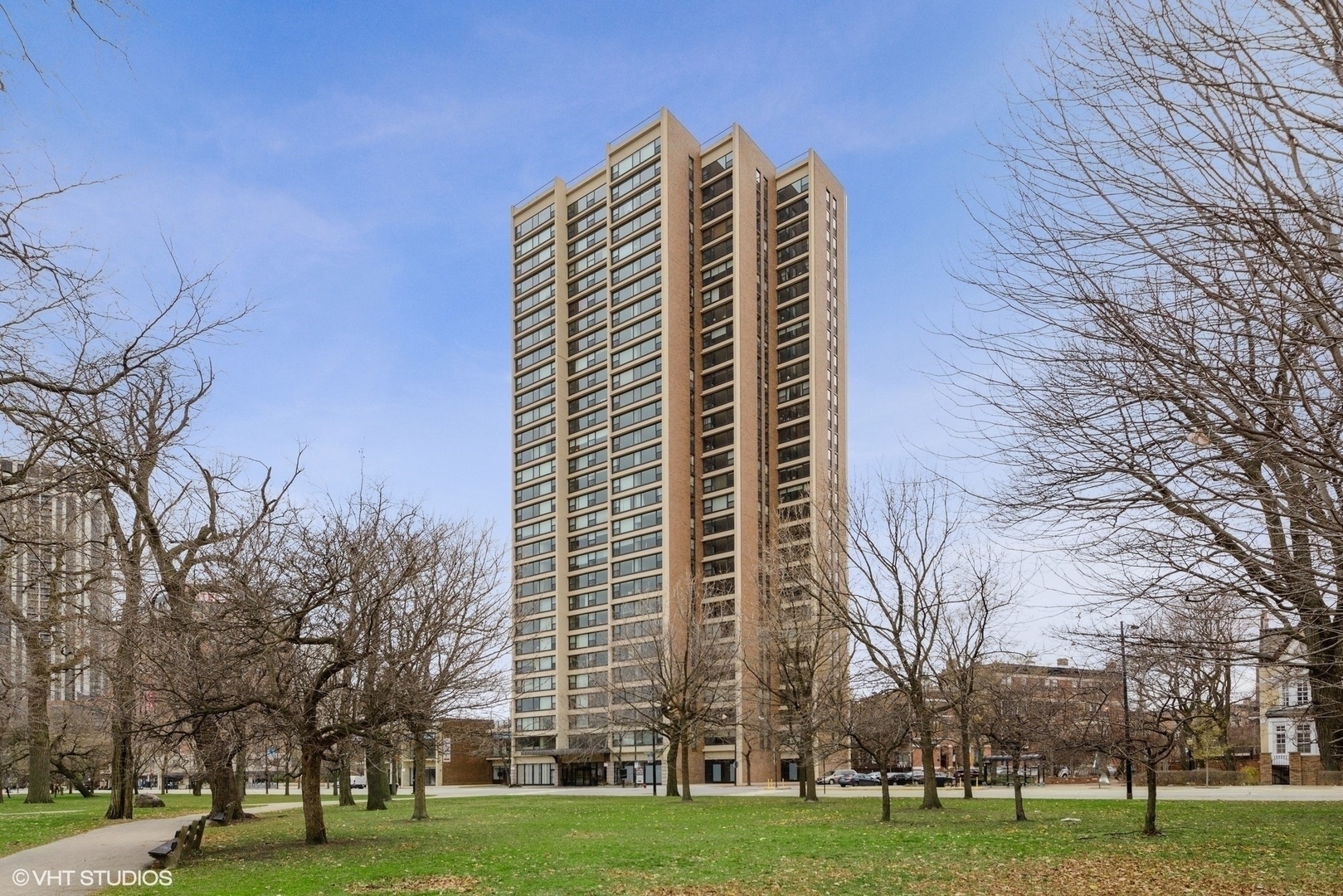 Property Photo:  1850 N Clark Street 704  IL 60614 