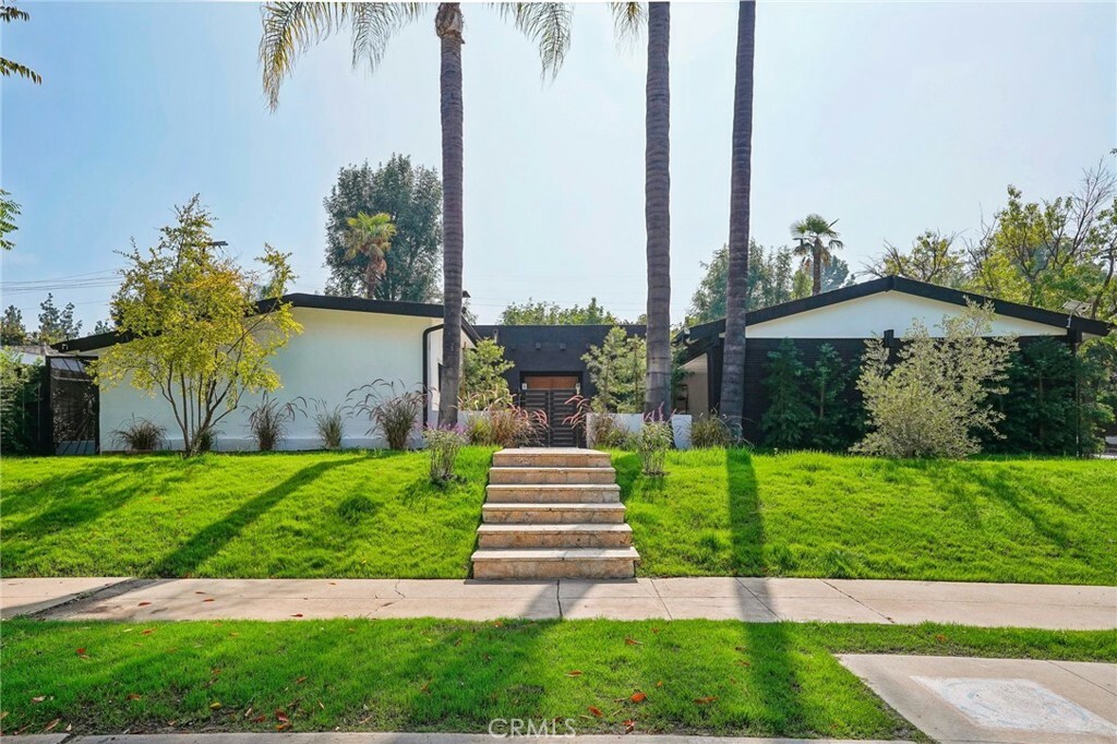 23244 Bigler Street  Woodland Hills CA 91364 photo