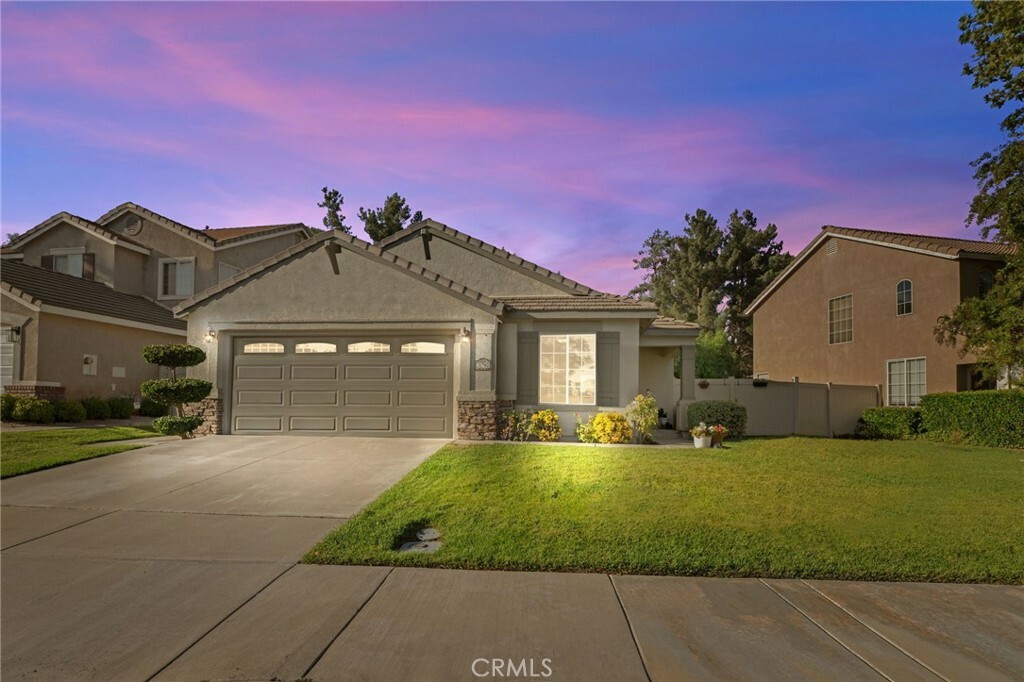 Property Photo:  31790 Calle Vimianzo  CA 92592 