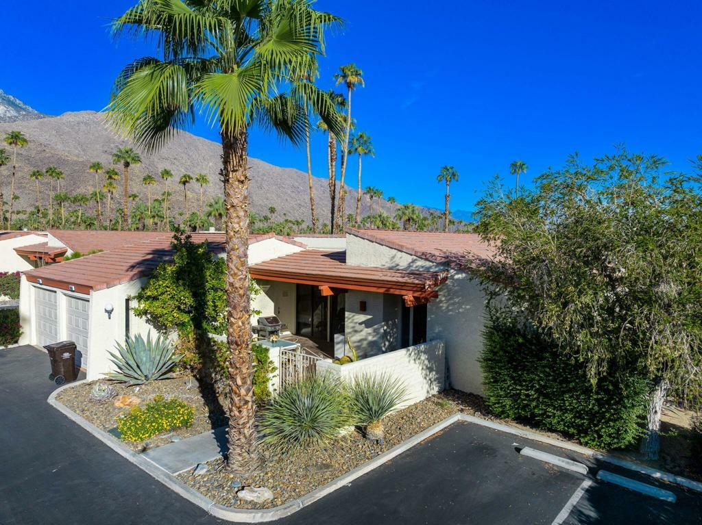 Property Photo:  2069 S Caliente Drive  CA 92264 