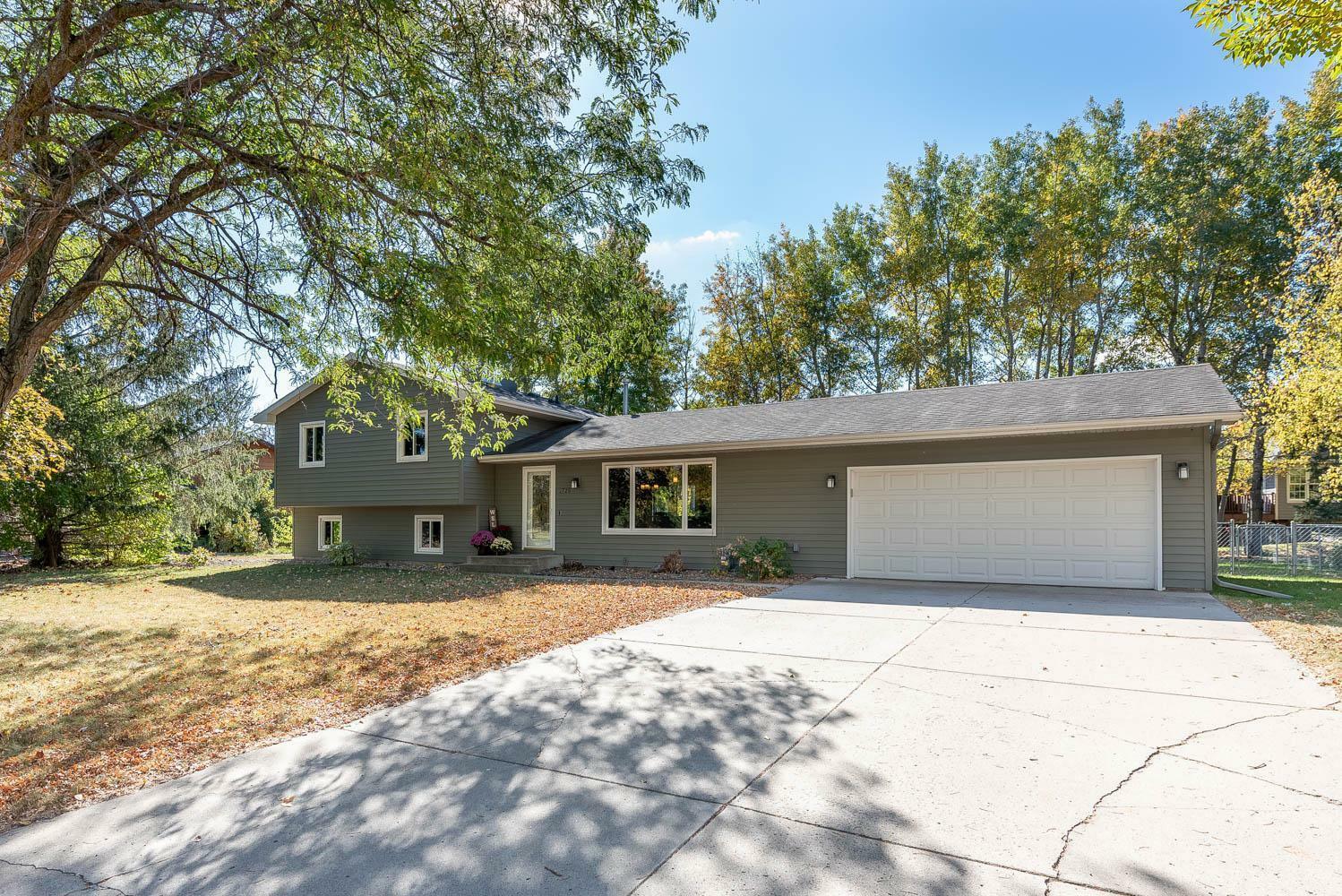 Property Photo:  1725 Quail Roost Drive  MN 56003 