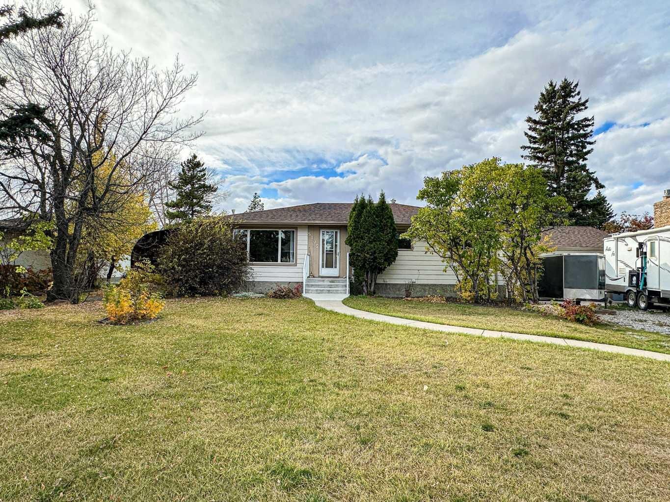 Property Photo: 5102 57 Avenue AB T4H 1J3