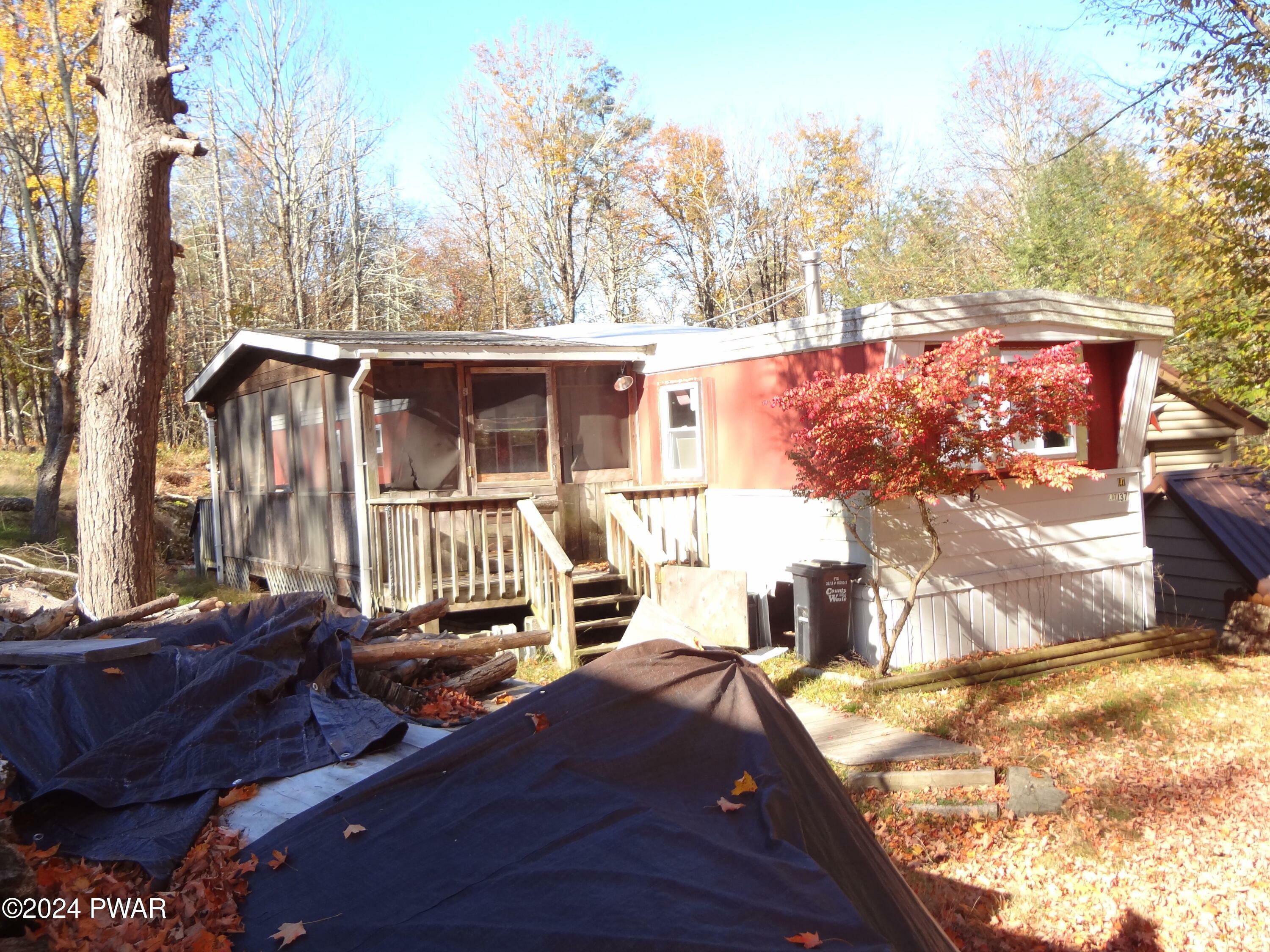 Property Photo:  147 Granite Drive  PA 18426 