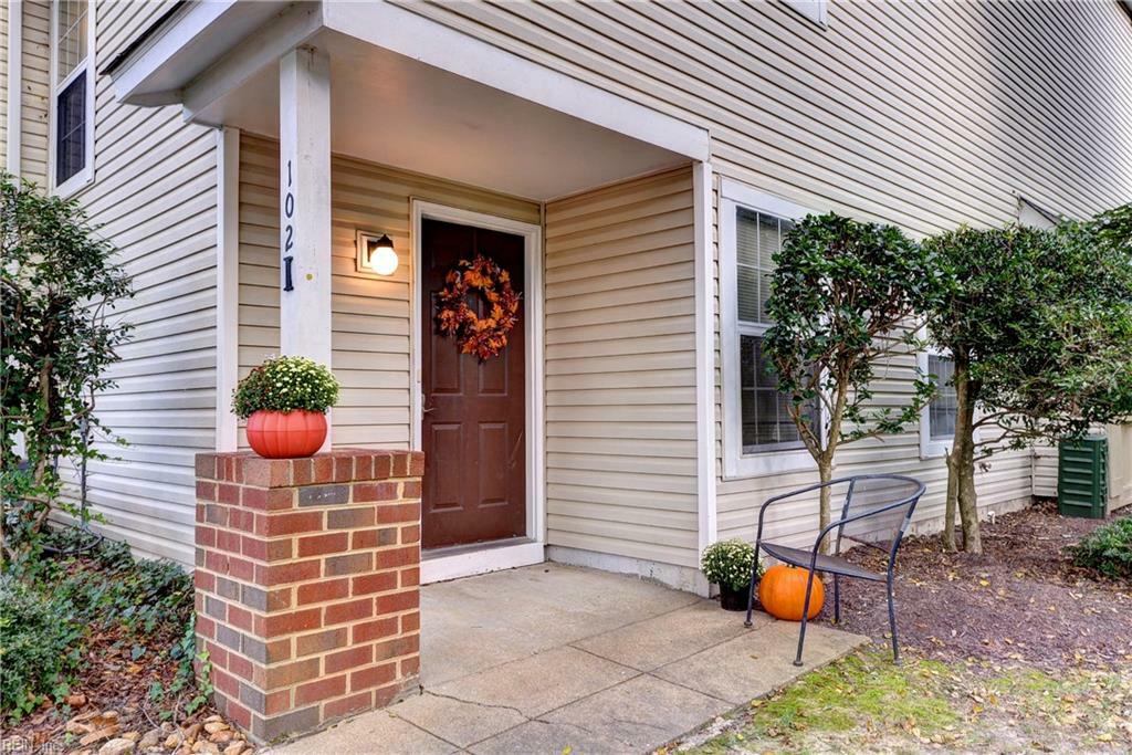 Property Photo:  102 Marshall Way I  VA 23185 