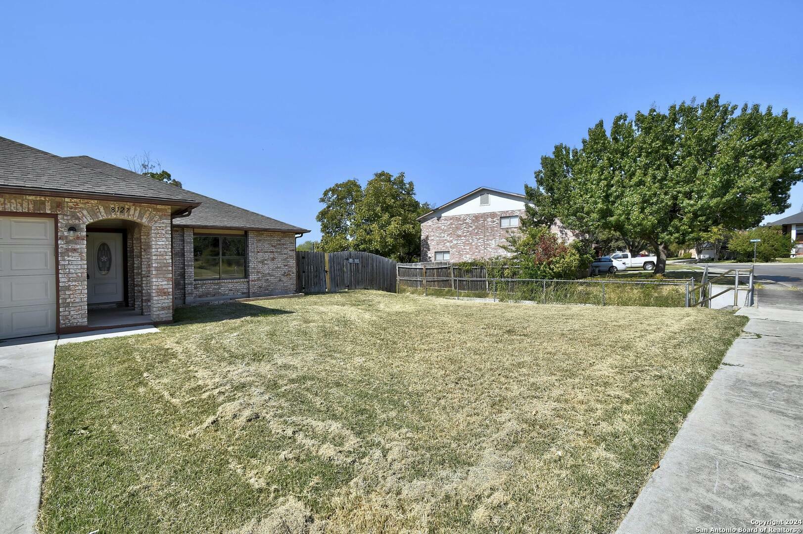 Property Photo:  8127 Sunshine Trail  TX 78244 